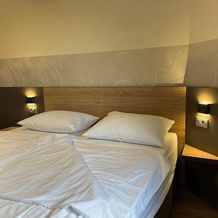 Hotel Roskar Ptuj Esterno foto