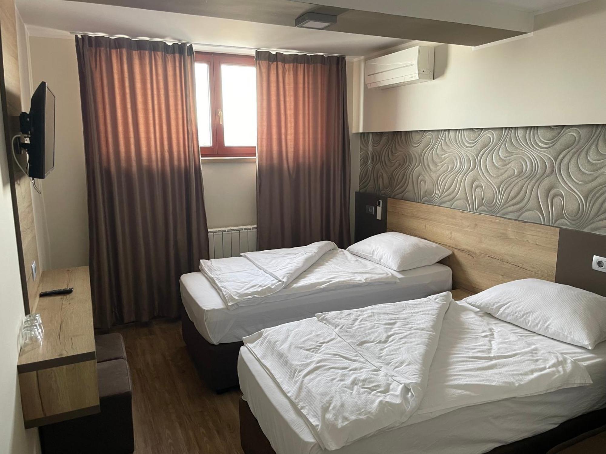 Hotel Roskar Ptuj Esterno foto